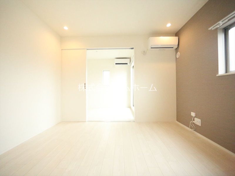 その他　ＬＤＫ9.7帖　洋室3.3帖　つなげても使えます　同仕様写真