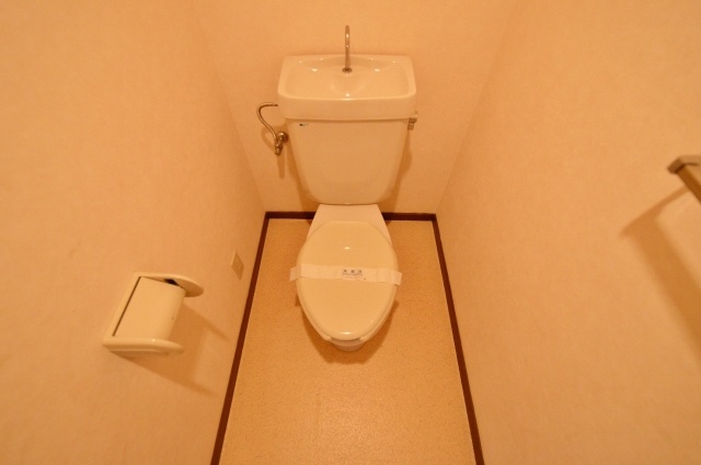 トイレ　掃除のしやすいシンプルなトイレです！