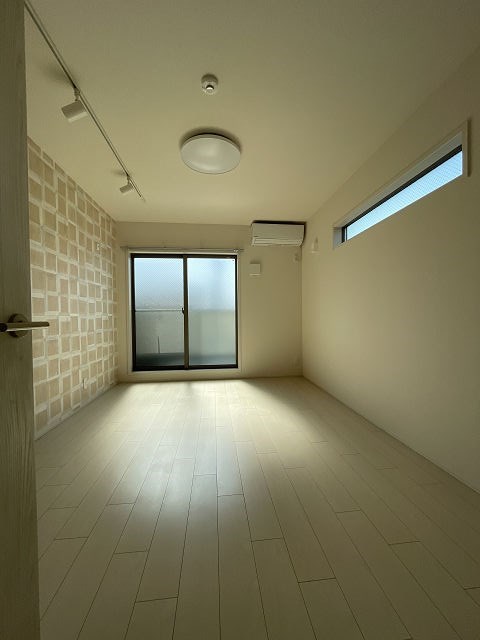 居室・リビング　こちらのリビングで趣味の時間をお楽しみください