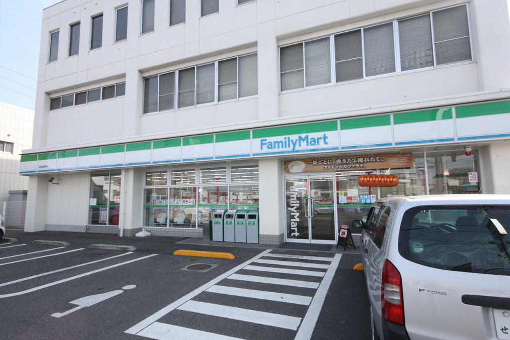 コンビニ　ファミリーマート高松香西東店（コンビニ）まで365m