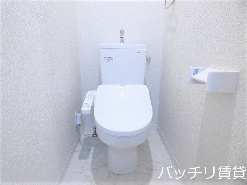 トイレ　同型タイプの為、現状を優先いたします。