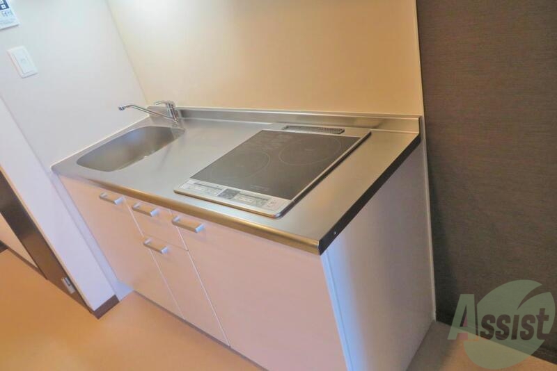 キッチン　キッチンはシステムキッチンでＩＨヒーターなのでお掃除も楽々。