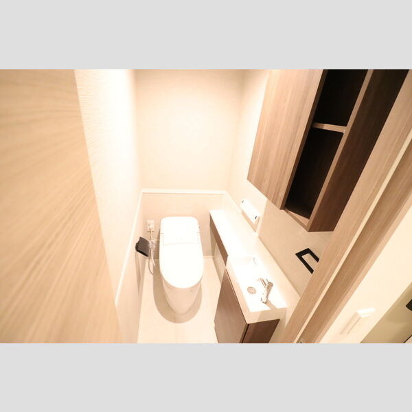 トイレ　温水洗浄暖房便座