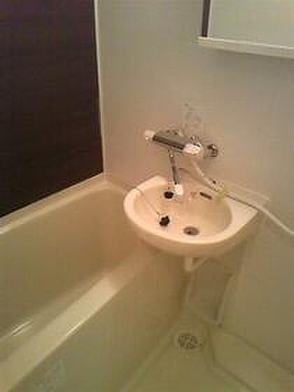 バス・シャワールーム　※別部屋の参考写真です。