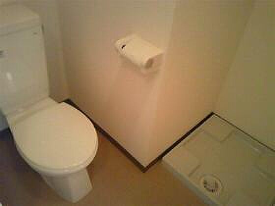 トイレ　※別部屋の参考写真です。