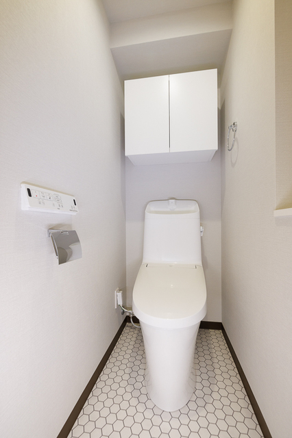 トイレ　※写真は同タイプ住戸です。