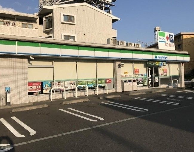 コンビニ　ファミリーマート/川崎鷺沼店（コンビニ）まで500m