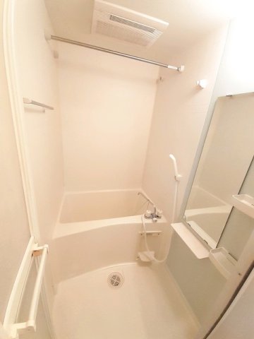 バス・シャワールーム　ゆったり過ごせるお風呂です