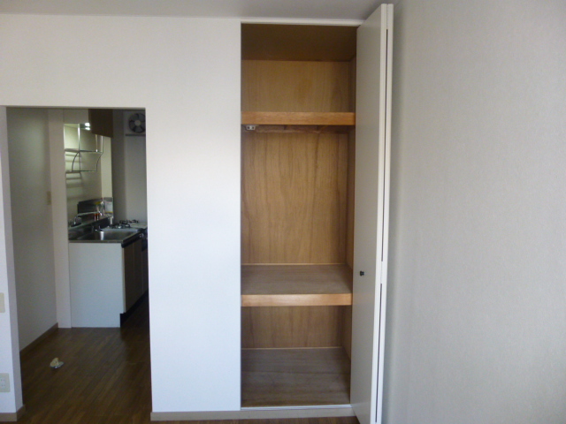 収納　別号室の参考写真になります。