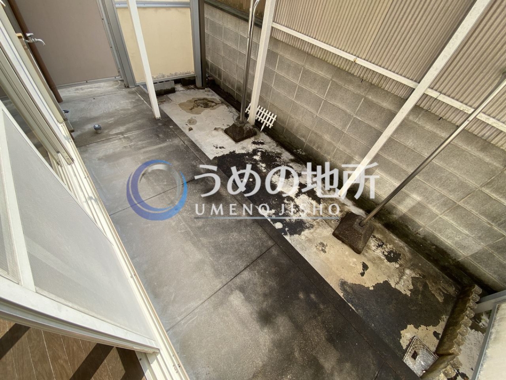 バルコニー　テラス