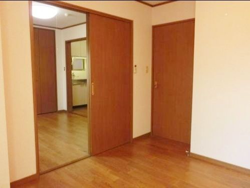 居室・リビング　エントランス