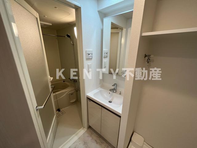 洗面設備　スペースが確保できる洗面所です