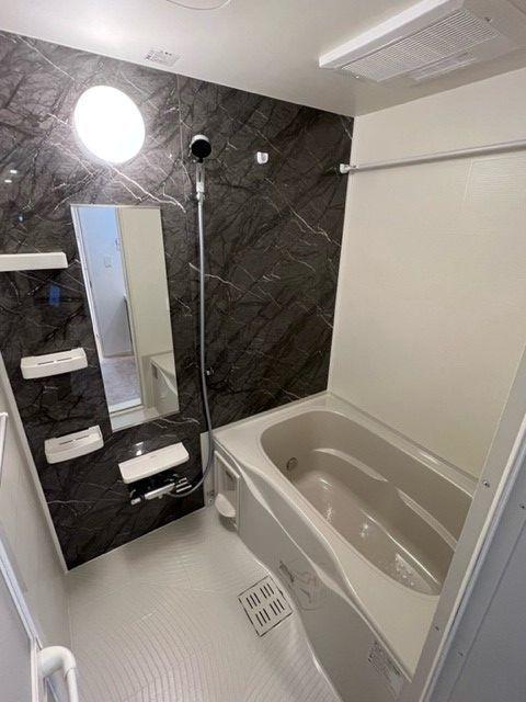 バス・シャワールーム　バスルーム