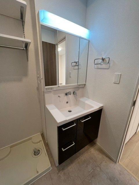 洗面設備　洗髪洗面化粧台