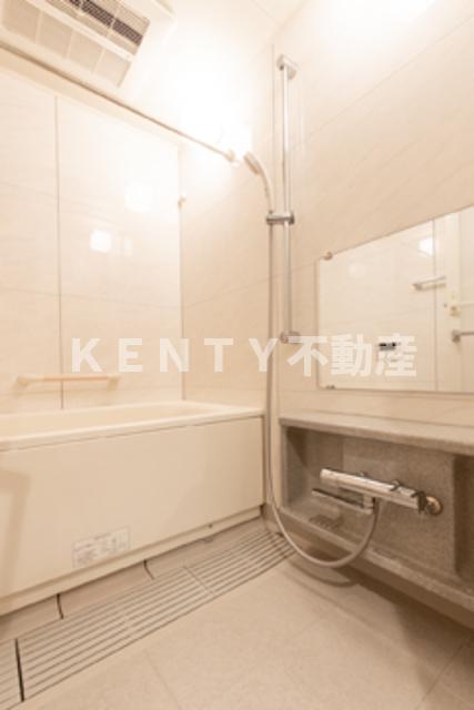 バス・シャワールーム　日々の疲れを癒すお風呂付です