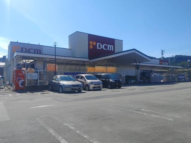 ホームセンター　ＤＣＭ保内店（ホームセンター）まで1100m