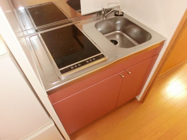 キッチン　２口コンロ付きのキッチンです。