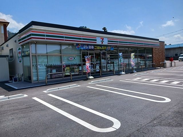 コンビニ　セブンイレブン下松葉店様（コンビニ）まで700m