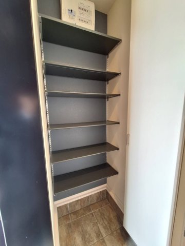 収納　シューズBOX