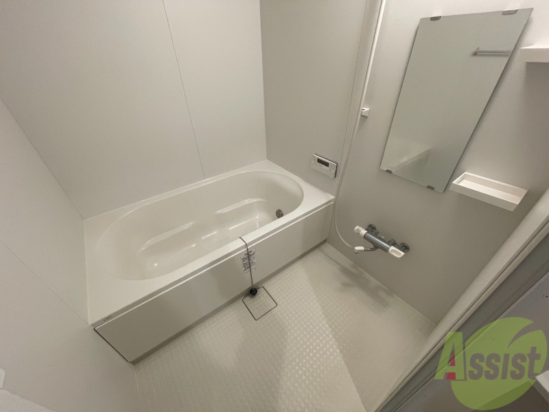 バス・シャワールーム　お風呂になります。一日の疲れを癒してくださいね。