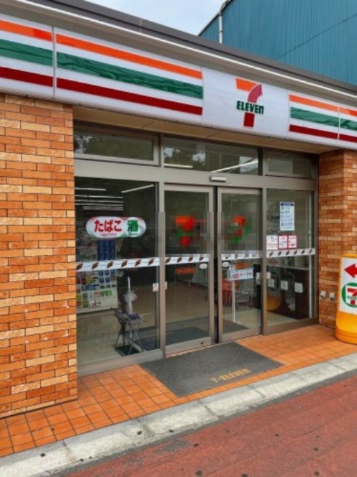 コンビニ　セブン-イレブン 横浜弘明寺駅前店（コンビニ）まで1080m