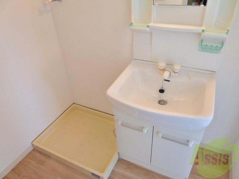 洗面設備　洗面台のボールも大きく、飛び散りませんよー。これはうれしい