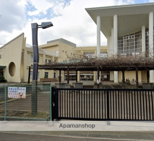 小学校　大在西小学校（小学校）まで600m