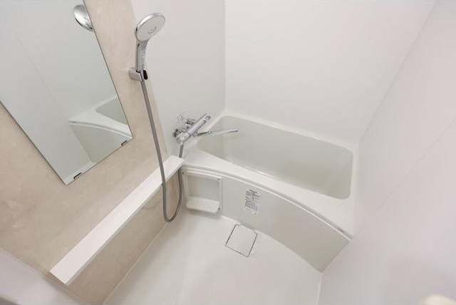 バス・シャワールーム　同物件別部屋写真