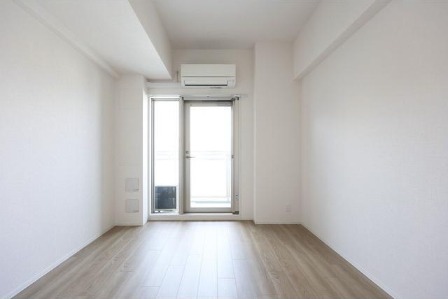 居室・リビング　同物件別部屋写真