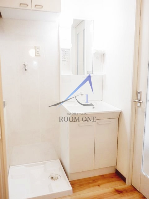 洗面設備　独立洗面台です。