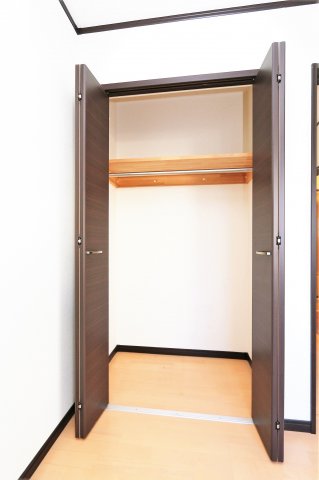 収納　参考写真（同物件別部屋）