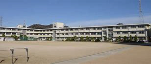 小学校　糸引小学校（小学校）まで1057m