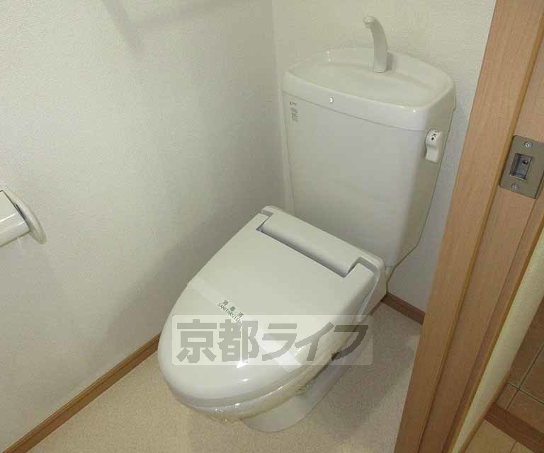 トイレ　ウォシュレット付・