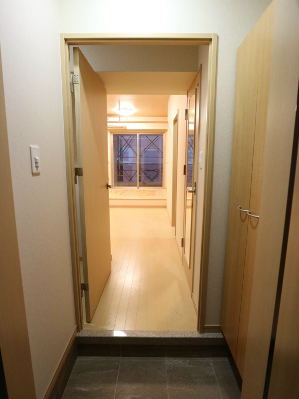 玄関　※別号室参考写真