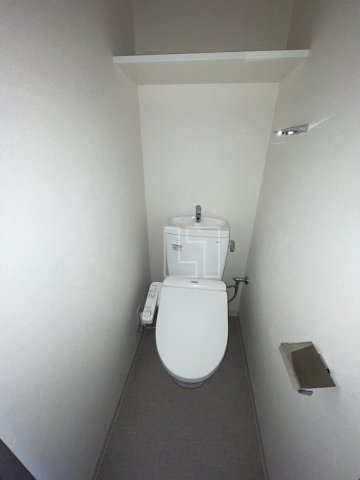 トイレ　プレサンス堺筋本町ディスティニー　温水洗浄便座