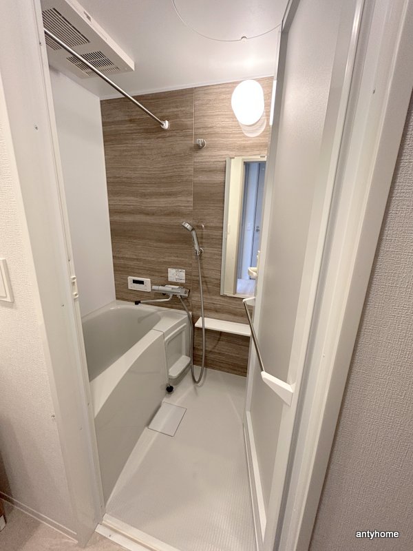 バス・シャワールーム