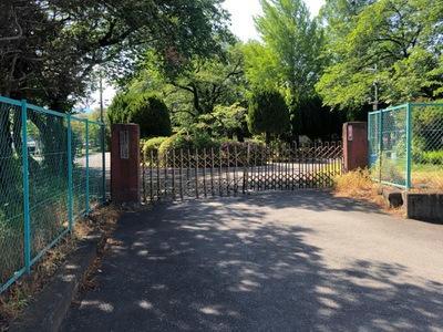 小学校　前橋市立荒牧小学校南橘中学校みやま分校（小学校）まで2331m