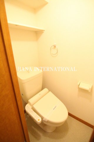 トイレ　ウォシュレット付き♪