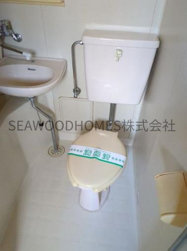 トイレ　ユニットバスは丸洗い可能なのでいつも清潔を保てます。