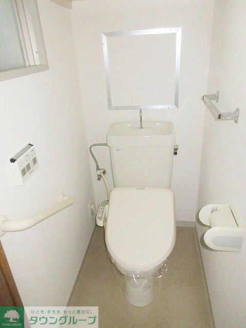 トイレ　参考用に同タイプの他の部屋の画像を掲載しております