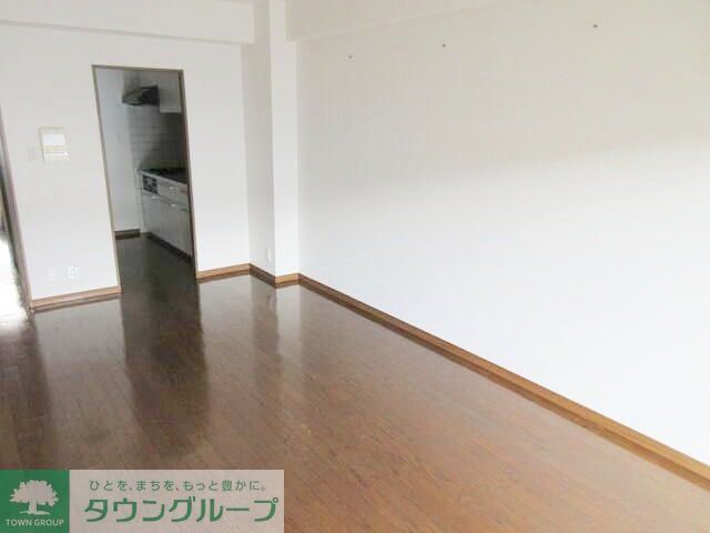 居室・リビング　参考用に同タイプの他の部屋の画像を掲載しております