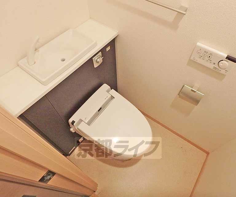 トイレ　清潔感の有るトイレです