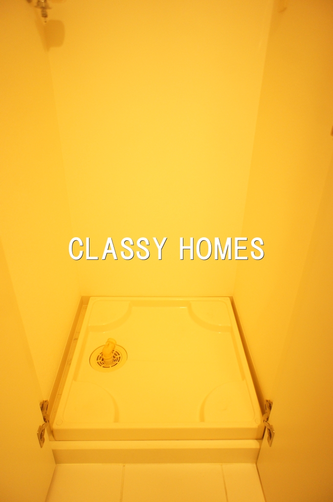 その他部屋・スペース　2006年竣工　KDXレジデンス品川シーサイド：洗濯機置き場