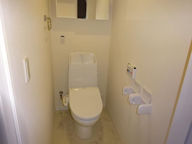トイレ　シャワー付トイレ