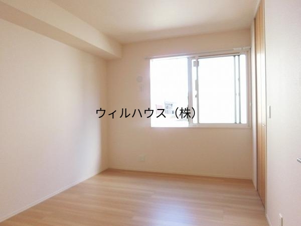 その他部屋・スペース　明るい洋室！