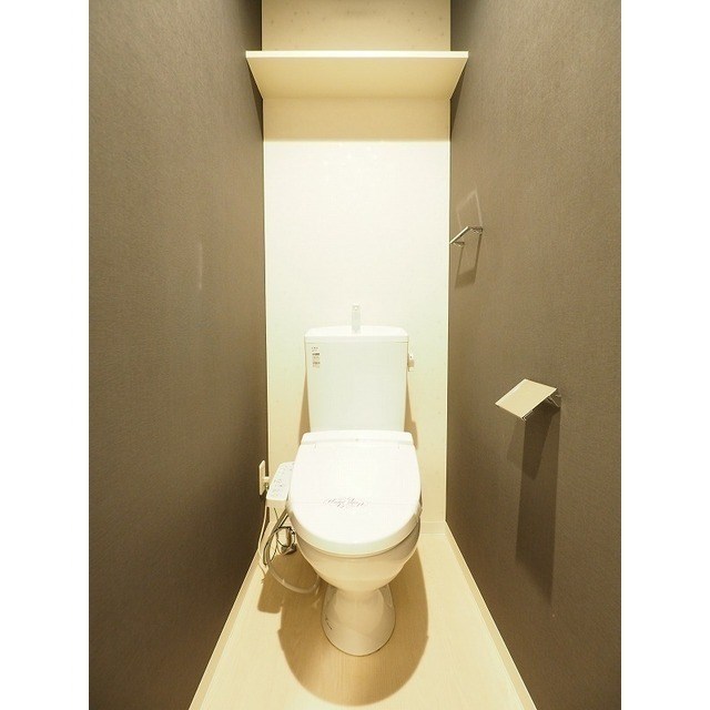 トイレ　温水洗浄便座