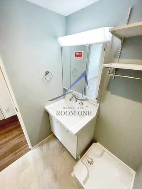 洗面設備　独立洗面台です。