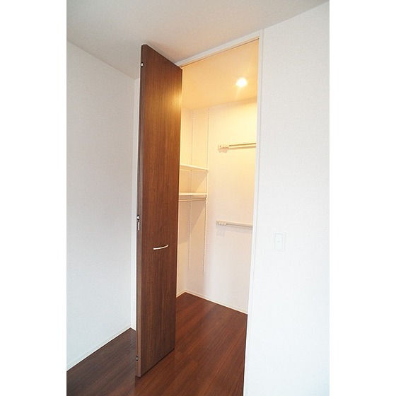 収納　ウォークインクローゼット