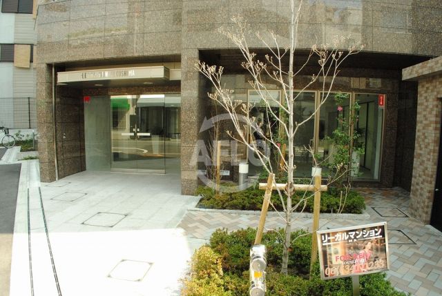 エントランス　リーガル新福島　エントランス
