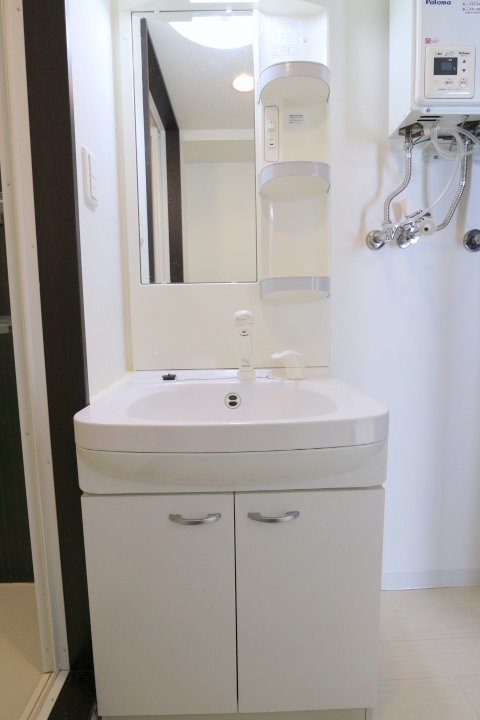 洗面設備　シャンプードレッサー付きです♪